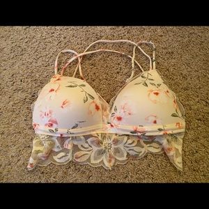 Victoria’s Secret Pink collection bra
